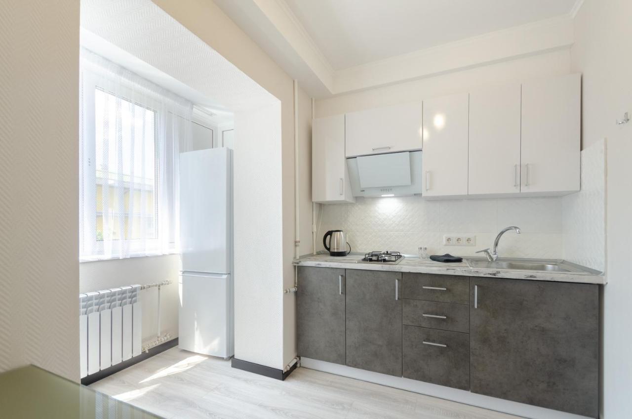 Artal Apartment On Obolonskyi Avenue 16 Kiew Exterior foto