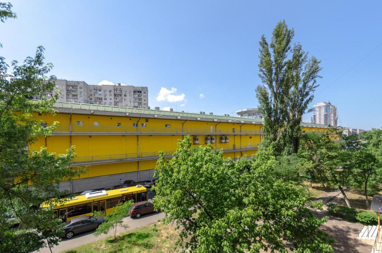 Artal Apartment On Obolonskyi Avenue 16 Kiew Exterior foto